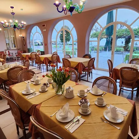Riviera Hotel 3*