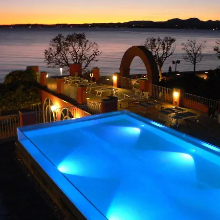 Hotel Riviera 3*
